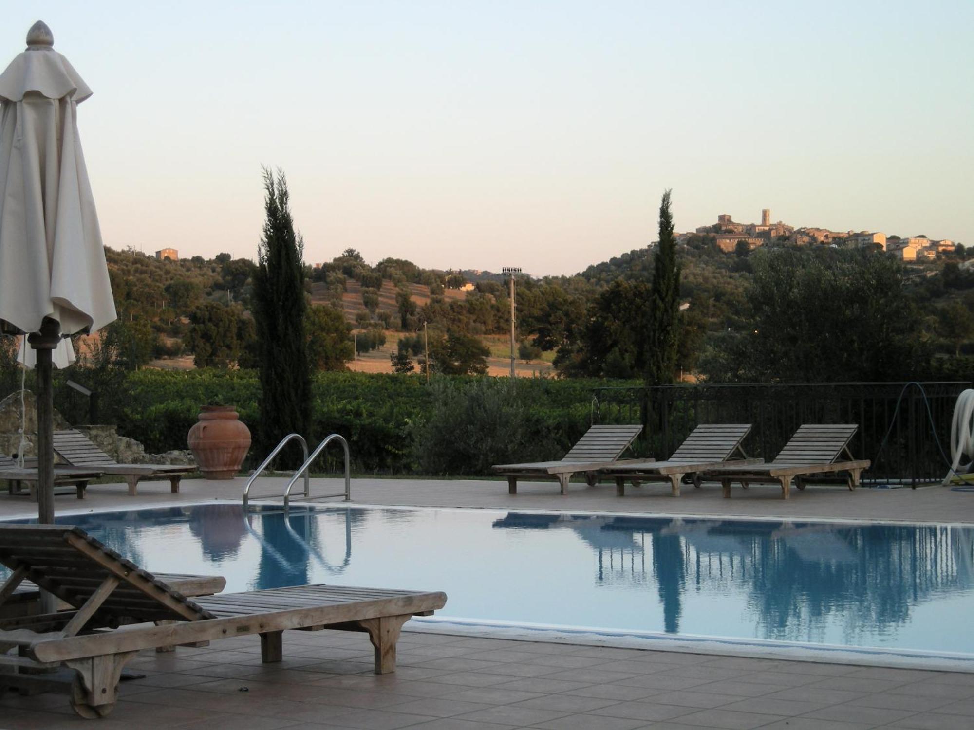 Villa Acquaviva Wine Resort 蒙特马拉诺 外观 照片
