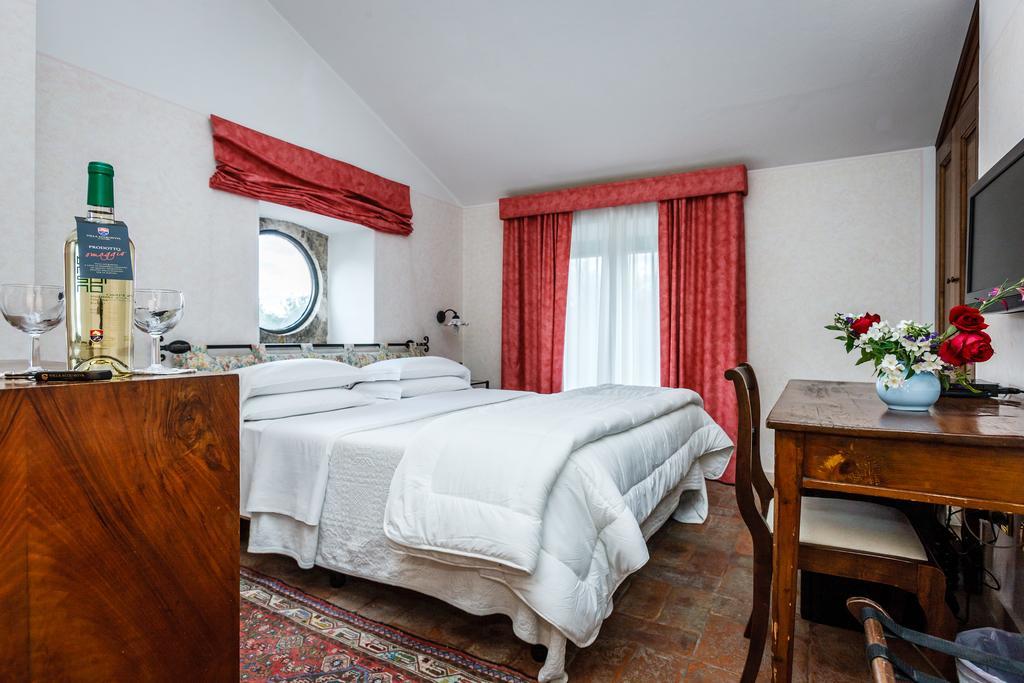 Villa Acquaviva Wine Resort 蒙特马拉诺 外观 照片