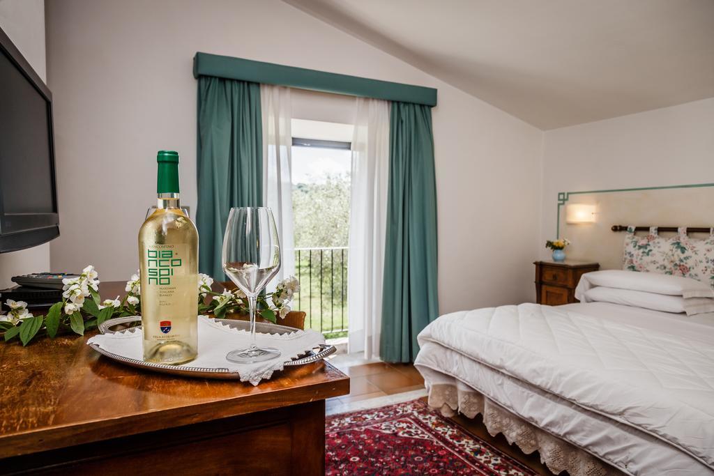 Villa Acquaviva Wine Resort 蒙特马拉诺 外观 照片