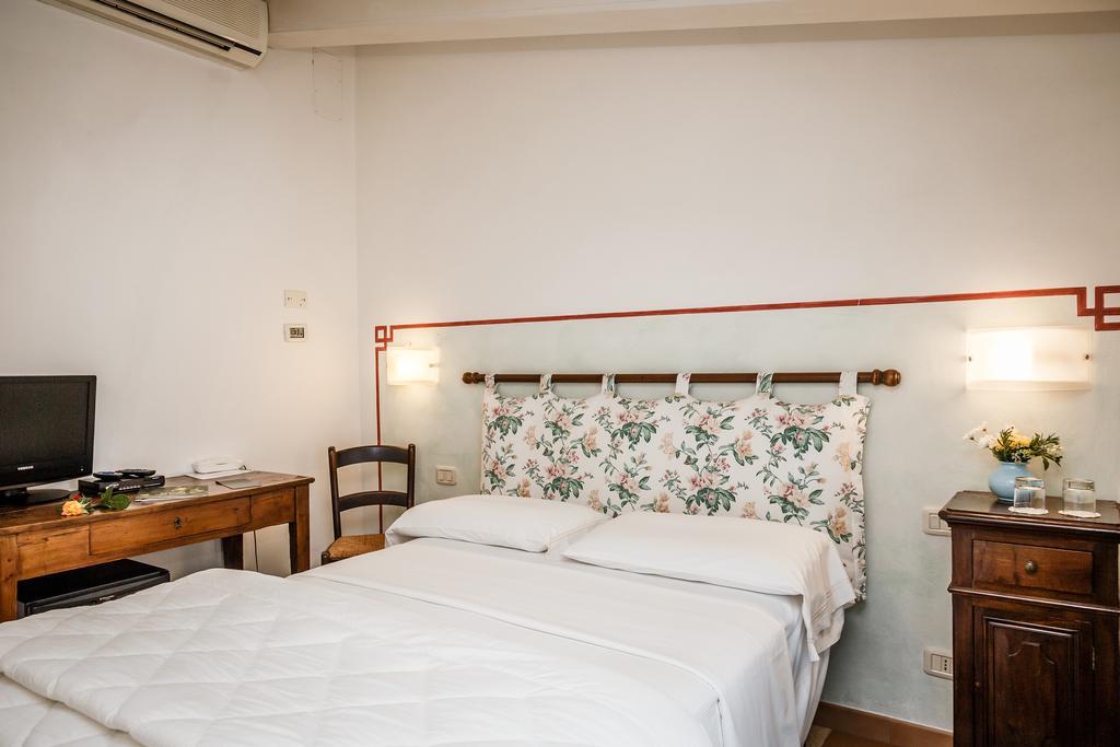 Villa Acquaviva Wine Resort 蒙特马拉诺 外观 照片